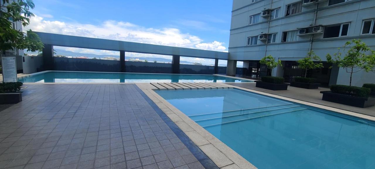 Avida Tower Free Airport Pick Up For 3 Nights Stay Or More Davao City Kültér fotó